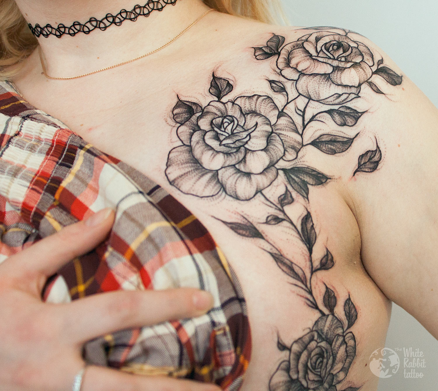 Tatuaż z motywem kwiatowym