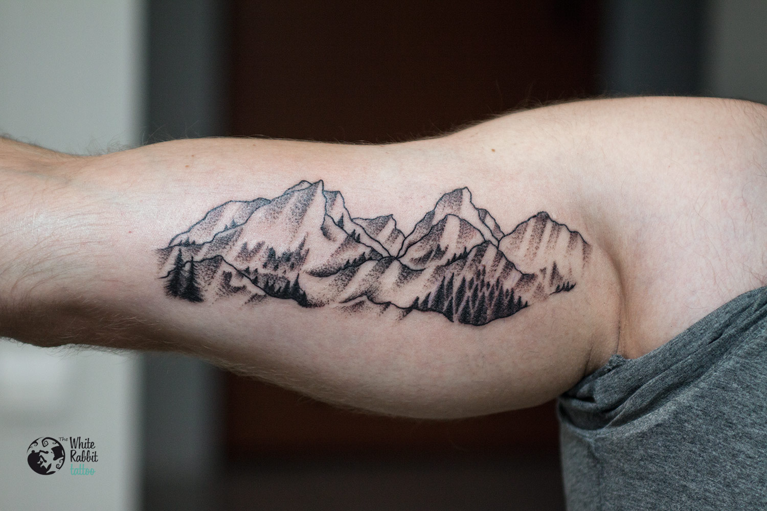 Rysunkowe tatuaże - góry