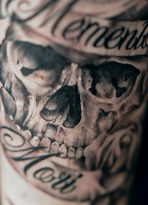 tatuaż z czaszką